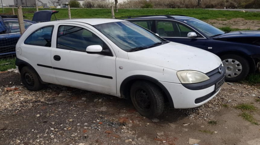 Dezmembram Opel Corsa C [2000 - 2003] Hatchback 3-usi 1.0 MT (58 hp)