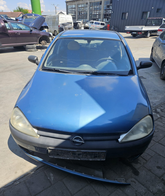 Dezmembram Opel Corsa C [2000 - 2003] Hatchback 5-usi 1.0 MT (58 hp)