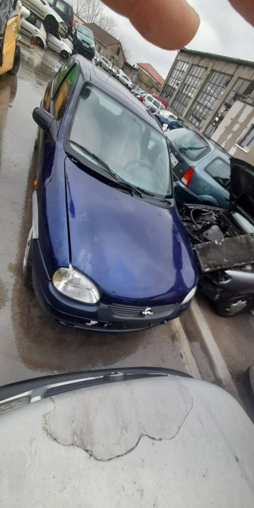 Dezmembram Opel Corsa