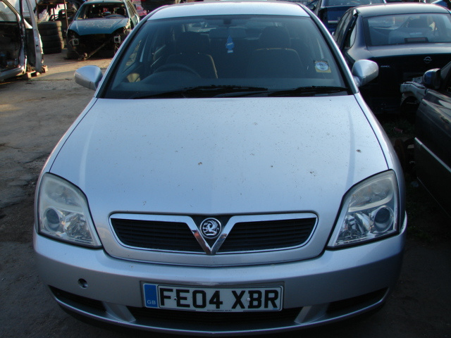 Dezmembram Opel Vectra C [2002 - 2005] Liftback 5-usi 2.0 DTI MT (101 hp)