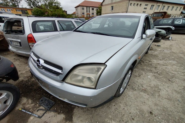 Dezmembram Opel Vectra C [2002 - 2005] Sedan 4-usi 1.8 MT (122 hp)