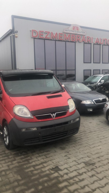 Dezmembram Opel Vivaro,1.9 D an fabr 2005