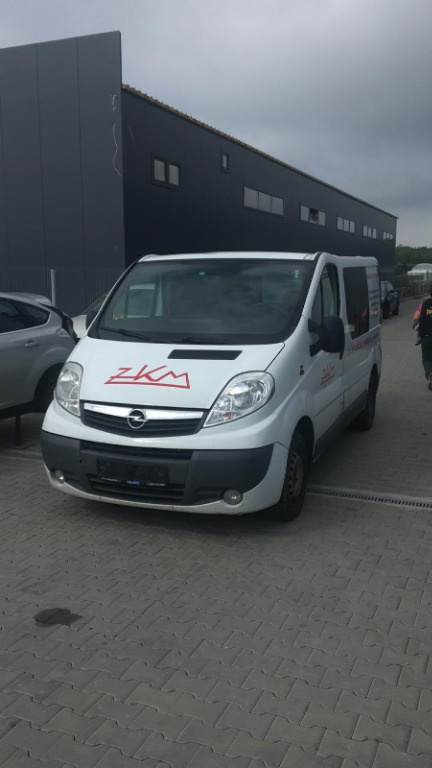 Dezmembram Opel Vivaro 2.0 D an fabr 2010