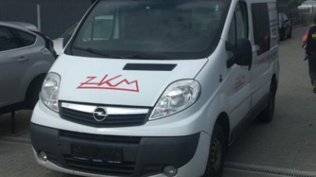 Dezmembram Opel Vivaro 2.0 D an fabr 2010