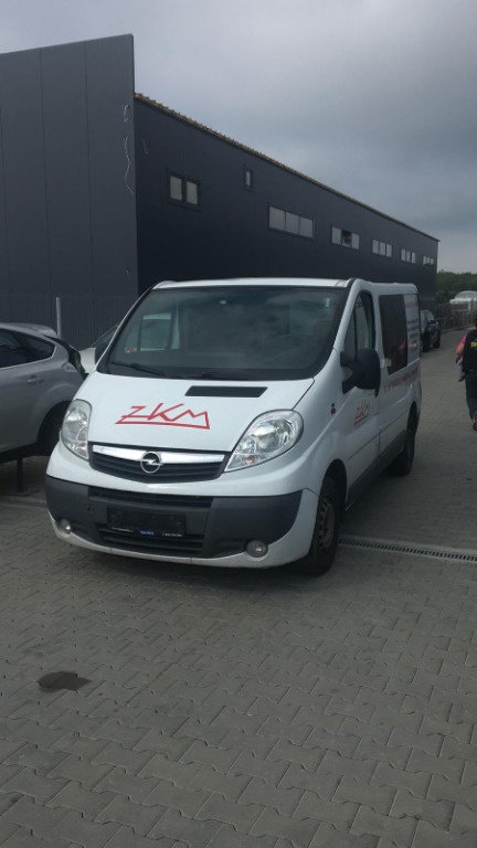 Dezmembram Opel Vivaro 2.0 D an fabr 2010