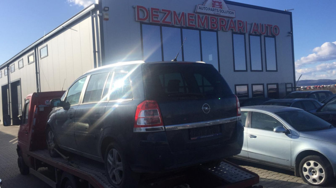 Dezmembram Opel Zafira B 1.7 CDTI an fabr 2011