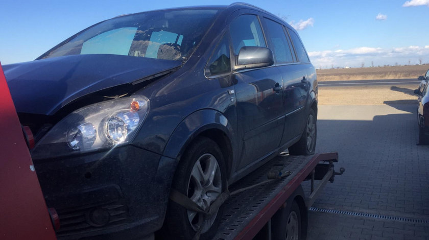 Dezmembram Opel Zafira B 1.7 CDTI an fabr 2011