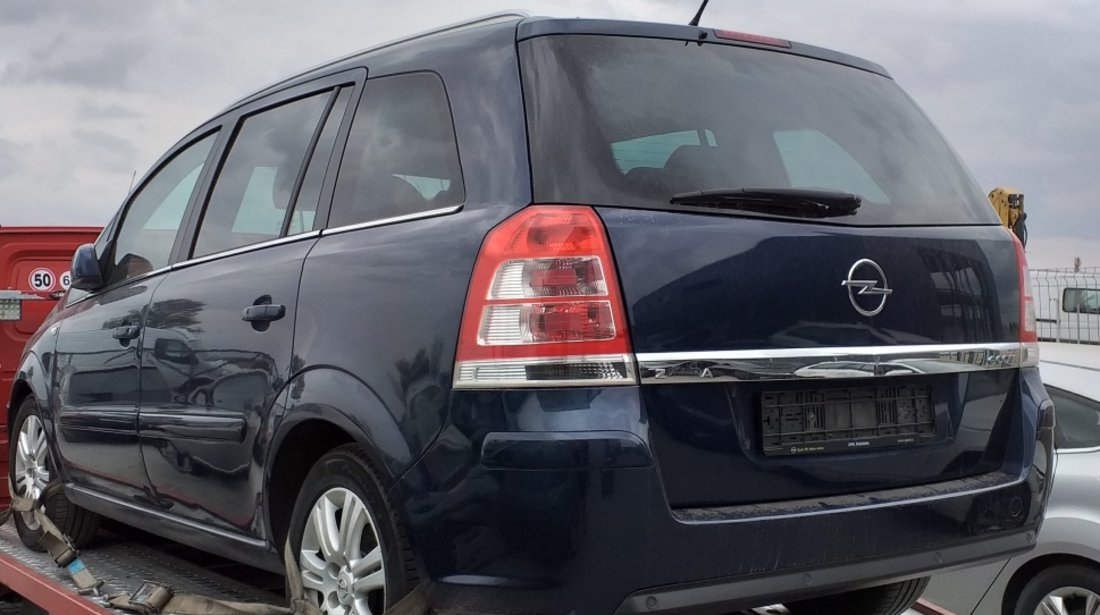 Dezmembram Opel Zafira B,1.7D,an fabricatie 2011