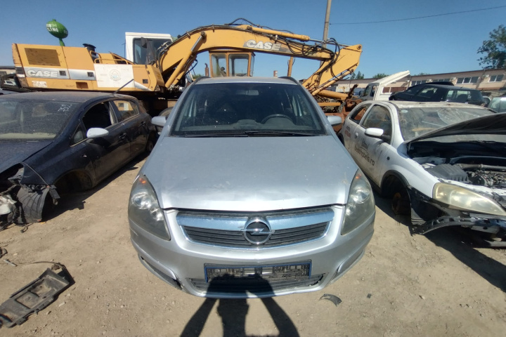 Dezmembram Opel Zafira B [2005 - 2010] Minivan 5-usi 1.9 CDTI MT (120 hp)
