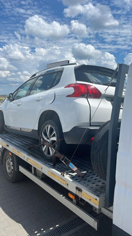 Dezmembram Peugeot 2008 1.6 diesel din 2015