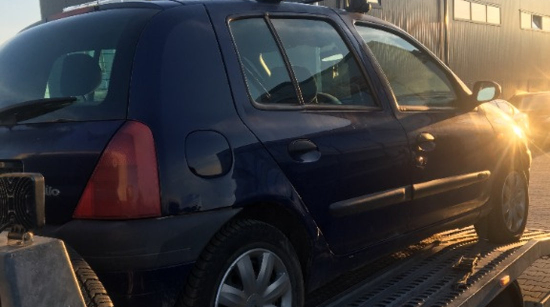 Dezmembram Renault Clio 2, 1.2 benzina an fabr 2000.