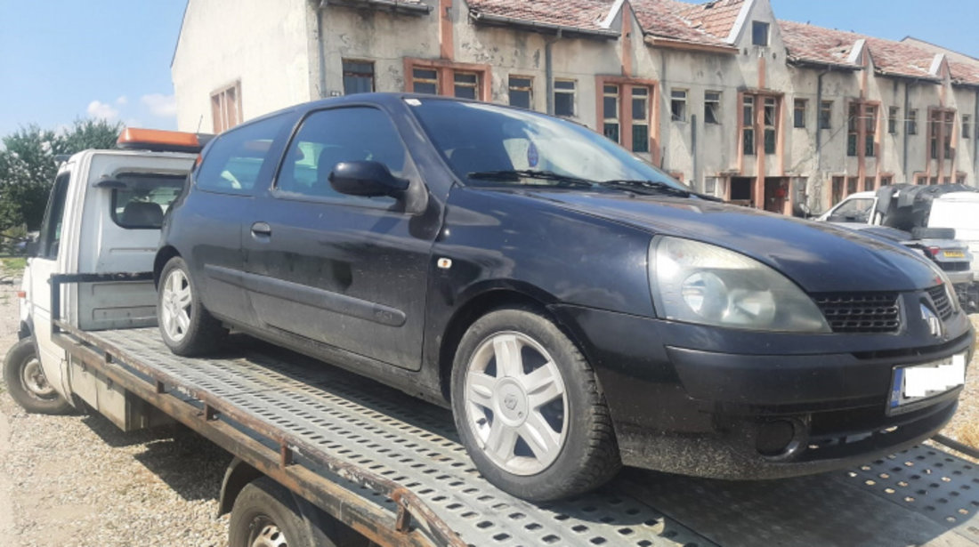 Dezmembram Renault Clio 2 [1998 - 2005] Hatchback 3-usi 1.5 DCI MT (65 hp)