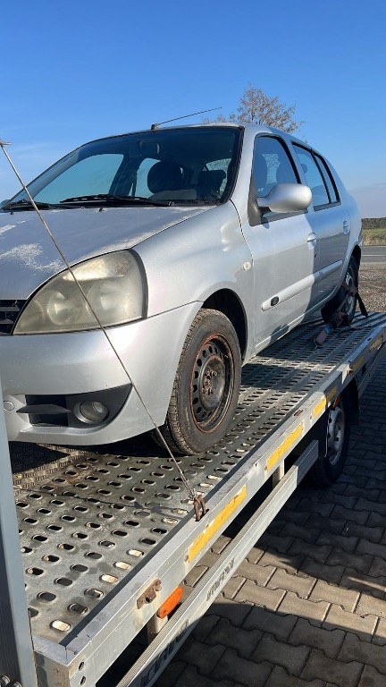 Dezmembram Renault Clio Symbol 1.5 dci din 2006
