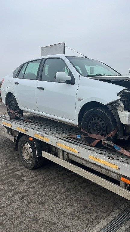 Dezmembram Renault Clio Thalia 1.5 dci din 2010