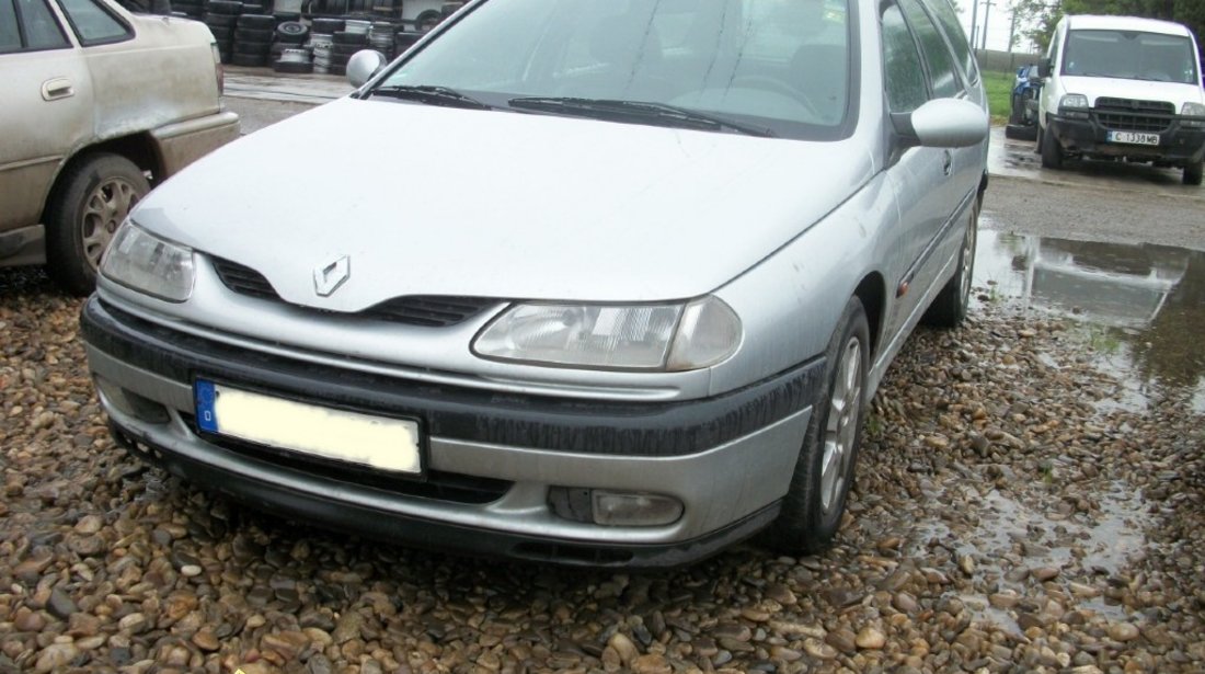 Dezmembram renault laguna 1 break 2 0benzina an 1997