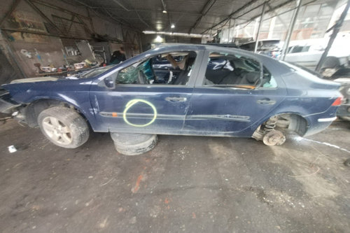 Dezmembram Renault Laguna 2 [2001 - 2005] Liftback 1.9 DCi MT (101 hp)