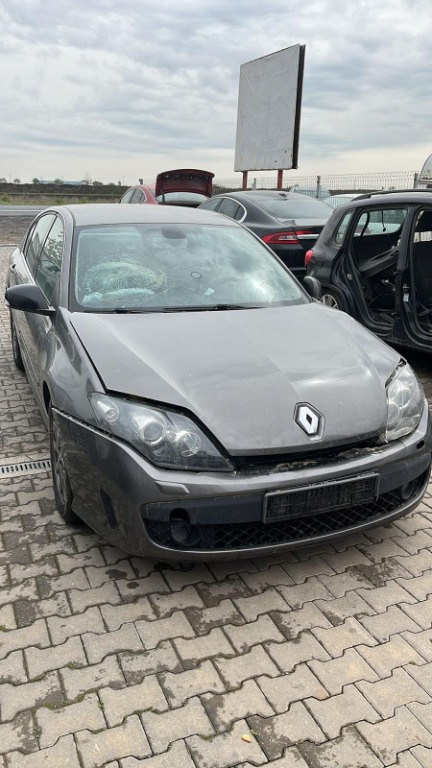 Dezmembram Renault Laguna 3 2.0 DCI an fabr. 2010