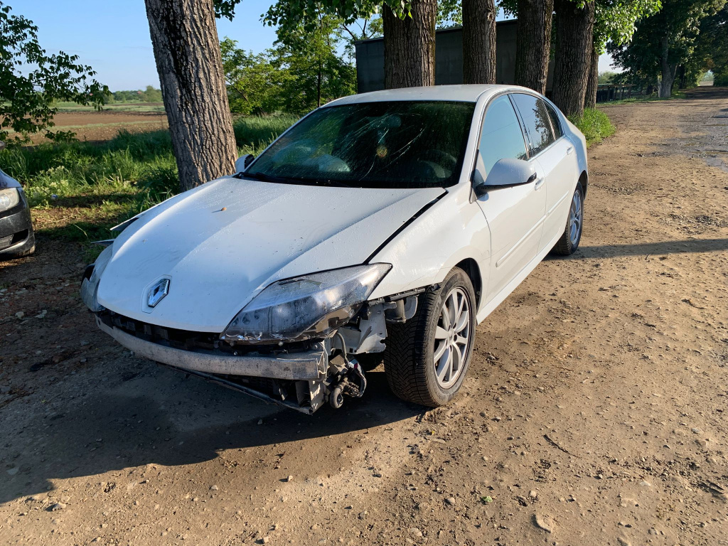 Dezmembram Renault Laguna 3 [2007 - 2011] 2.0 dci M9R828