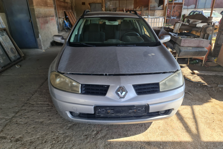 Dezmembram Renault Megane 2 [2002 - 2006] wagon 1.6 MT (113 hp)