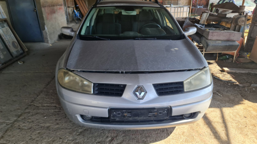 Dezmembram Renault Megane 2 [2002 - 2006] wagon 1.6 MT (113 hp)