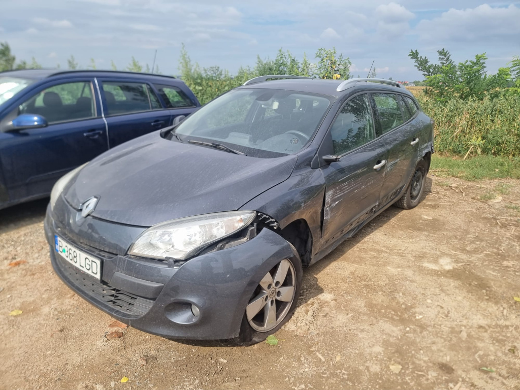 Dezmembram Renault Megane 3 [2008 - 2014] 1.5 dci K9K837