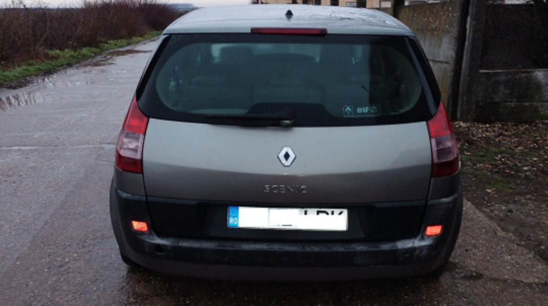 Dezmembram Renault Scenic 2 [facelift] [2006 - 2010] Minivan 5-usi 1.5 dCi MT (105 hp)