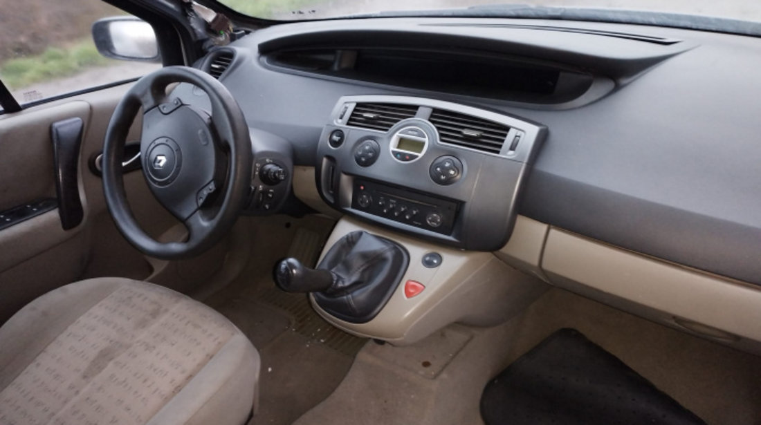 Dezmembram Renault Scenic 2 [facelift] [2006 - 2010] Minivan 5-usi 1.5 dCi MT (105 hp)