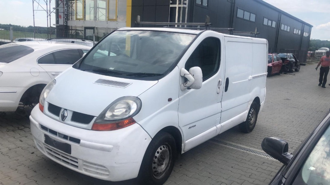 Dezmembram Renault Trafic 1.9 D an fabr 2004