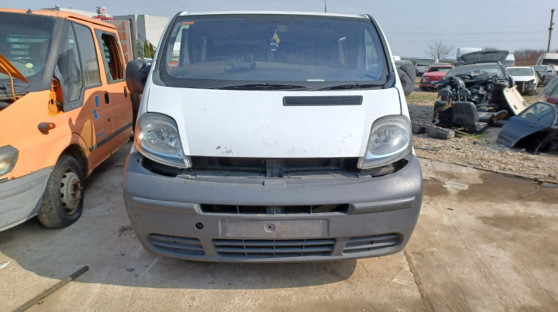 Dezmembram Renault Trafic 2 [2001 - 2006] Minivan 1.9 dCi MT (82 hp)