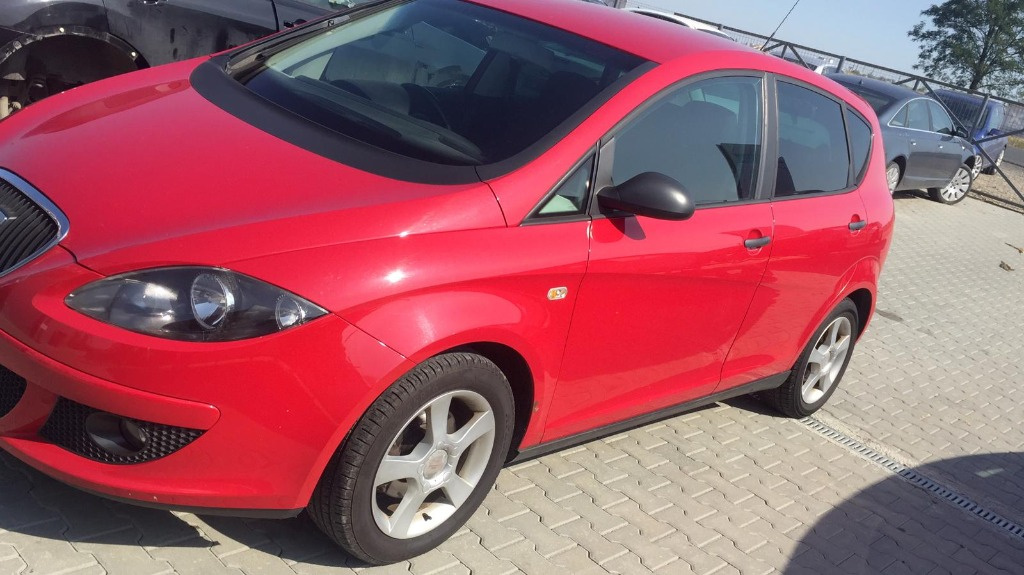Dezmembram Seat Altea 1.6 benzina an fabr 2008