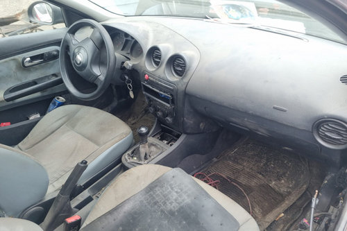 Dezmembram Seat Ibiza 3 6L [2002 - 2006] Hatchback 5-usi 1.2 MT (64 hp)