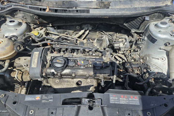 Dezmembram Seat Ibiza 3 6L [2002 - 2006] Hatchback 5-usi 1.4 MT (75 hp)