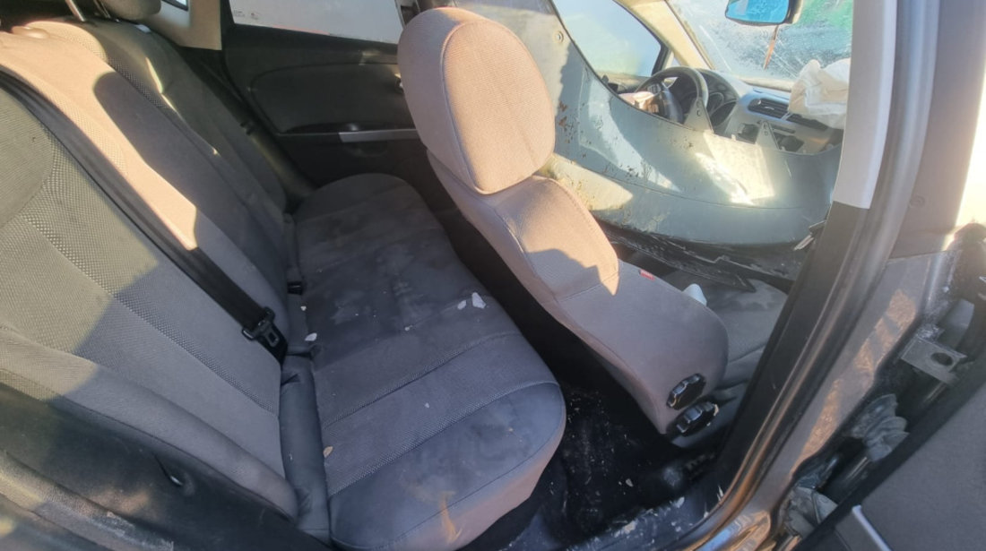 Dezmembram Seat Leon 2 1P [facelift] [2009 - 2012] 1.6 tdi CAY