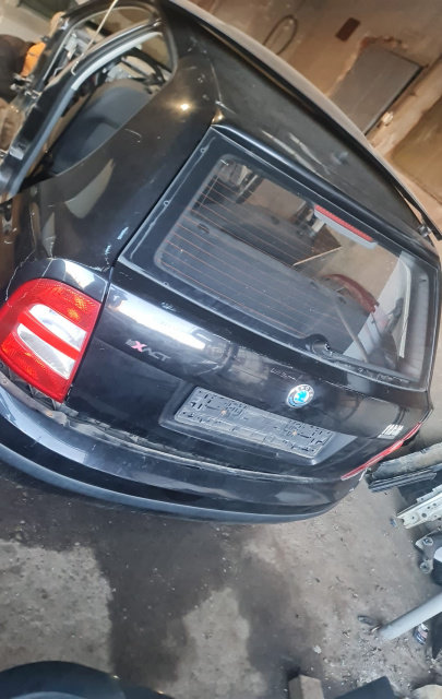 Dezmembram Skoda Fabia 6Y [1999 - 2004] Hatchback 5-usi 1.2 MT (64 hp)