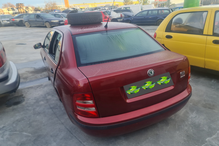 Dezmembram Skoda Fabia 6Y [1999 - 2004] Sedan 1.2 MT (64 hp)