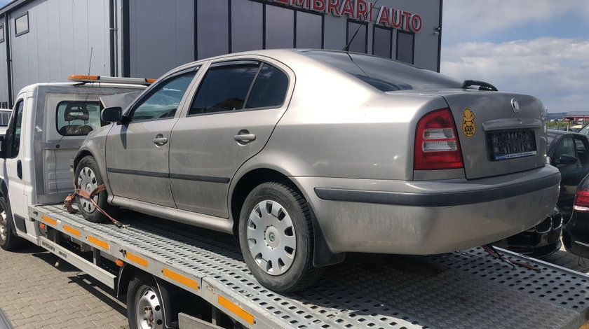 Dezmembram Skoda Octavia 1, 1.6 benzina an fabr 2009