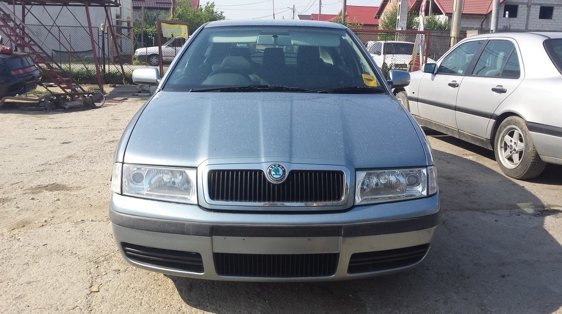 Dezmembram Skoda Octavia 1 1.6b an 2003 tip motor BFQ