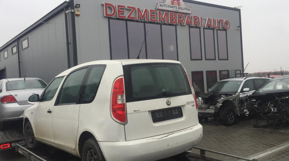 Dezmembram Skoda Roomster 1.2 benzina an fabr 2009