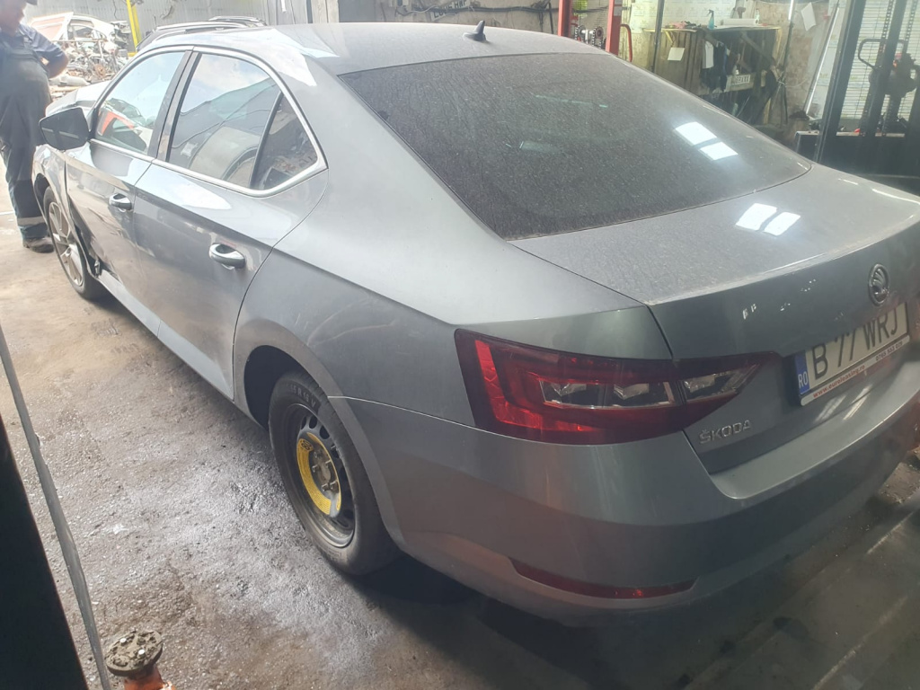 Dezmembram Skoda Superb 3 [2015 - 2020] 2.0 tdi CRLB