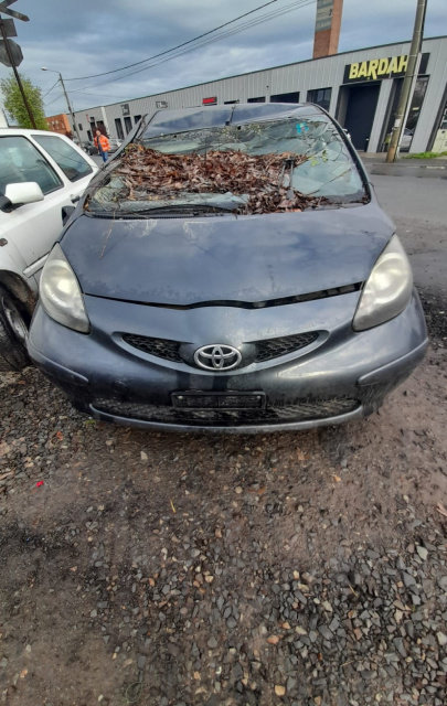 Dezmembram Toyota Aygo [2005 - 2008] Hatchback 5-usi 1.0 MMT (68 hp)