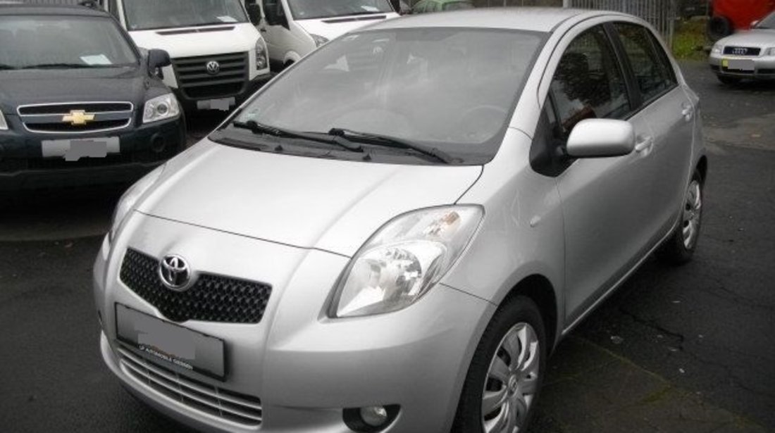 Dezmembram Toyota Yaris 2009