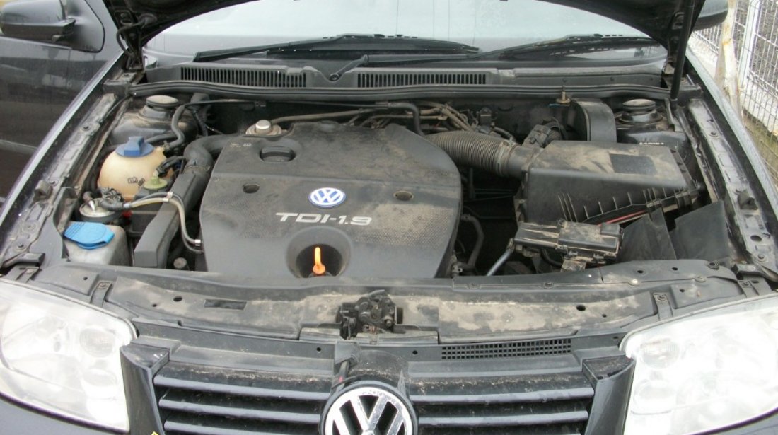 Dezmembram Volkswagen Bora an 2000 motor 1 9tdi tip motor AGR