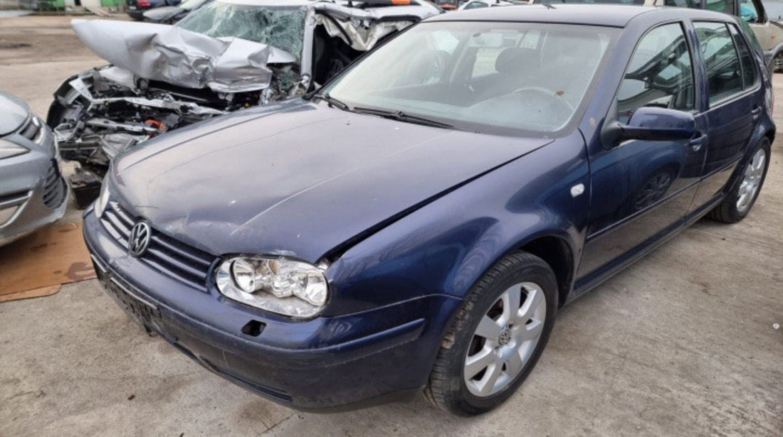 Dezmembram Volkswagen Golf 4 [1997 - 2006] Hatchback 5-usi 1.6 FSI MT (110 hp) benzina 110cp cod BAD