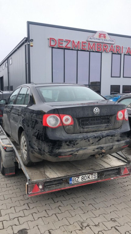 Dezmembram Volkswagen Jetta 1.4 TSI DSG 7 an fabr. 2009
