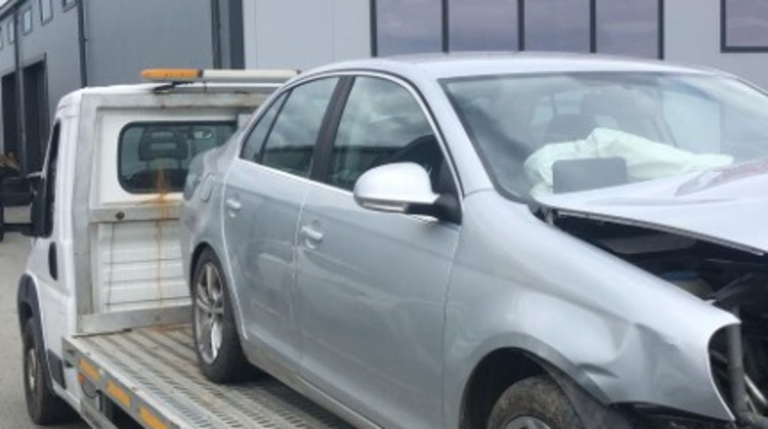 Dezmembram Volkswagen Jetta 1.9 TDI BLS an fabr. 2007