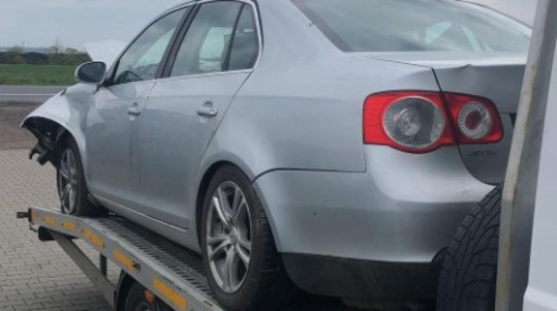 Dezmembram Volkswagen Jetta 1.9 TDI BLS an fabr. 2007