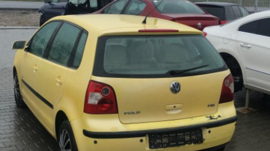 Dezmembram Volkswagen Polo 1.4 FSI an fabr 2003