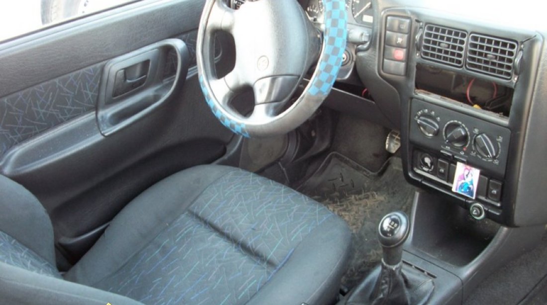 Dezmembram Volkswagen Polo Break 1 9SDI din anul 1999 orice piesa accesorii