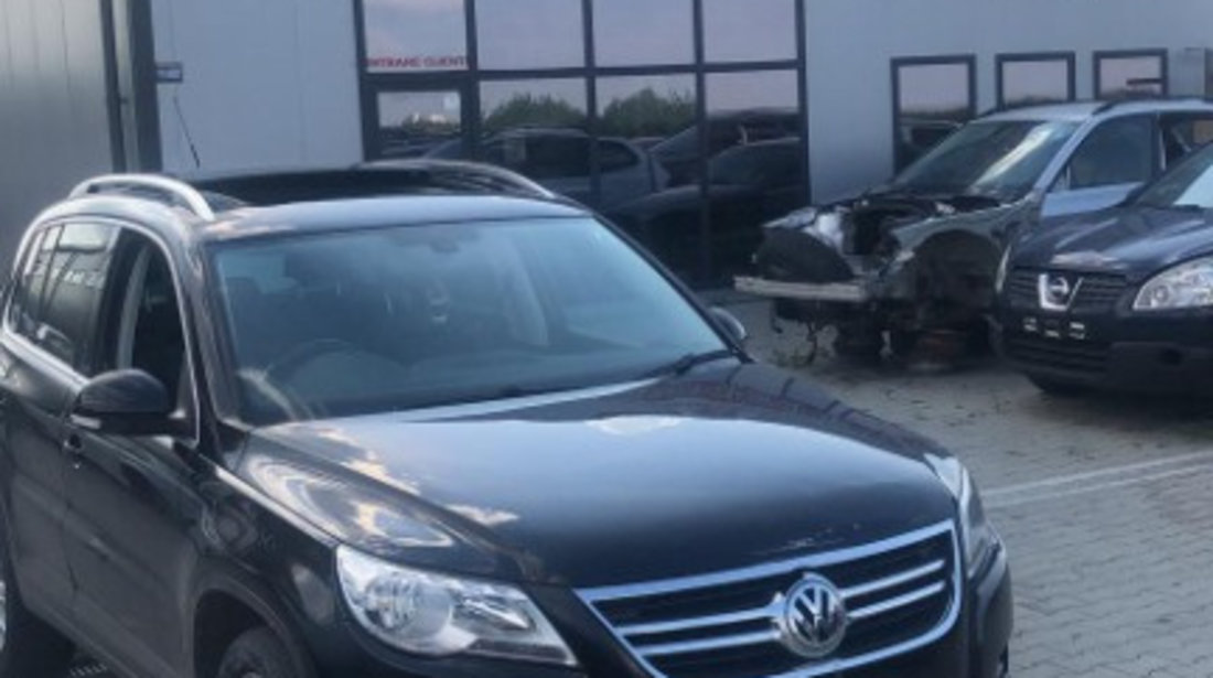 Dezmembram Volkswagen Tiguan 2.0 TDI 4x4 manual an fabr 2010