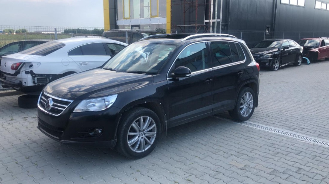 Dezmembram Volkswagen Tiguan 2.0 TDI 4x4 manual an fabr 2010